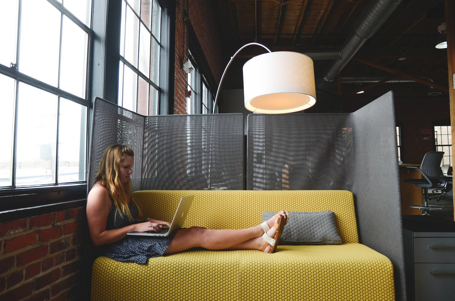 Moderne und ergonomische Stühle für Ihre Räumlichkeiten